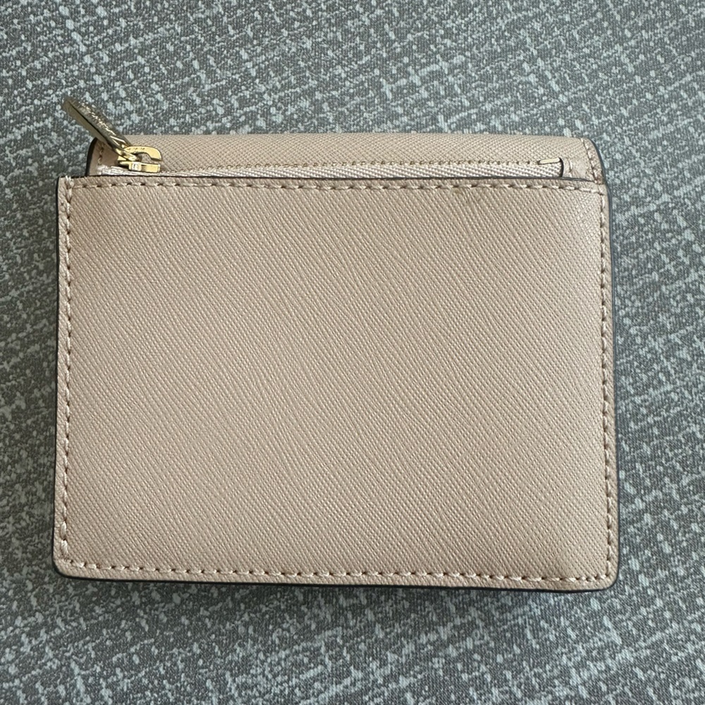 Michael Kors Taupe Pebbled Leather Wallet Gold Logo Snap Zip Coin - Picture 2 of 13